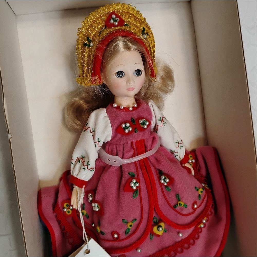 Suzanne Gibson Russia Doll